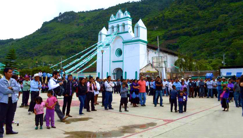 Hieren a un hombre y un menor en disputa de tierras en Chenalhó